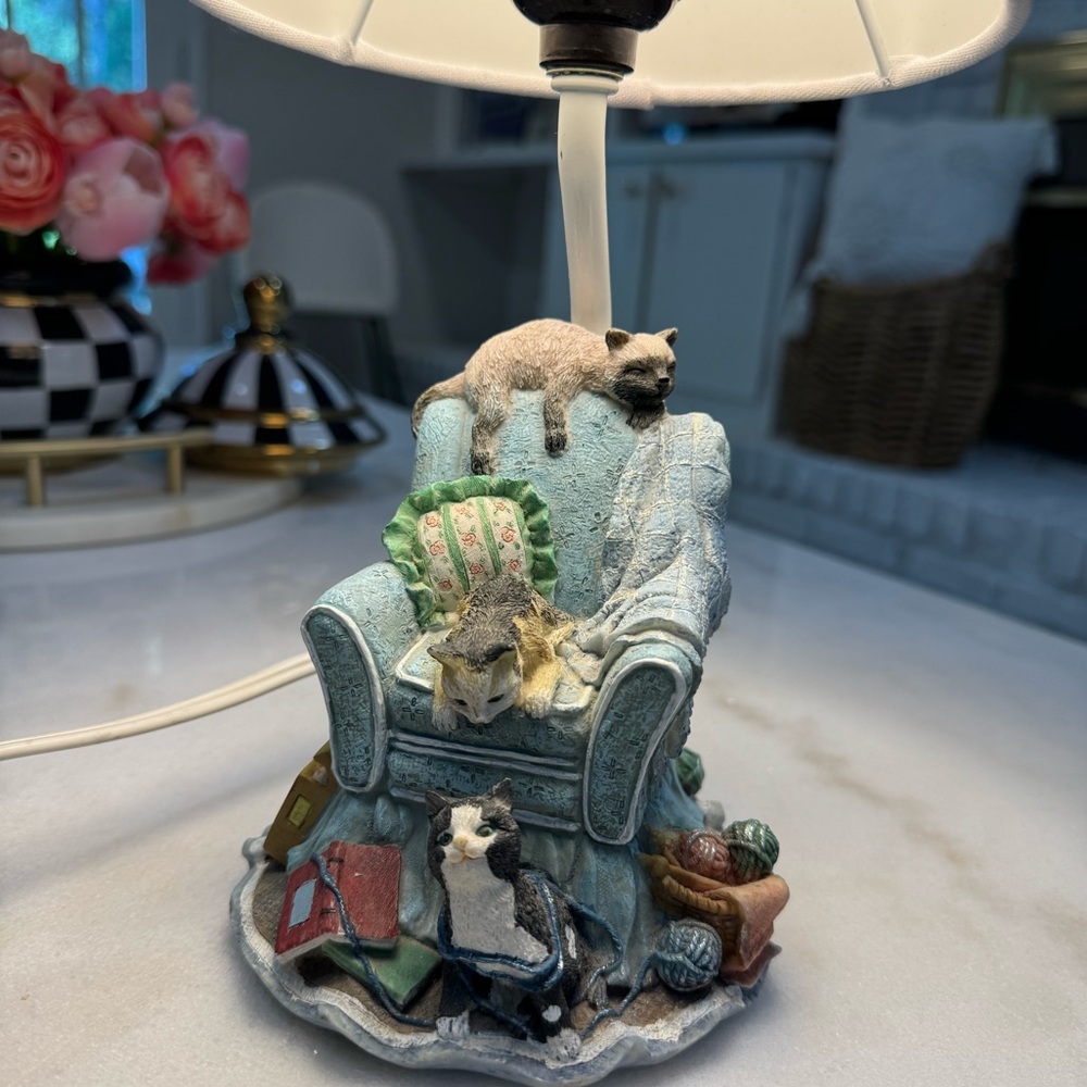 Cat lamp 🐈‍⬛🧶